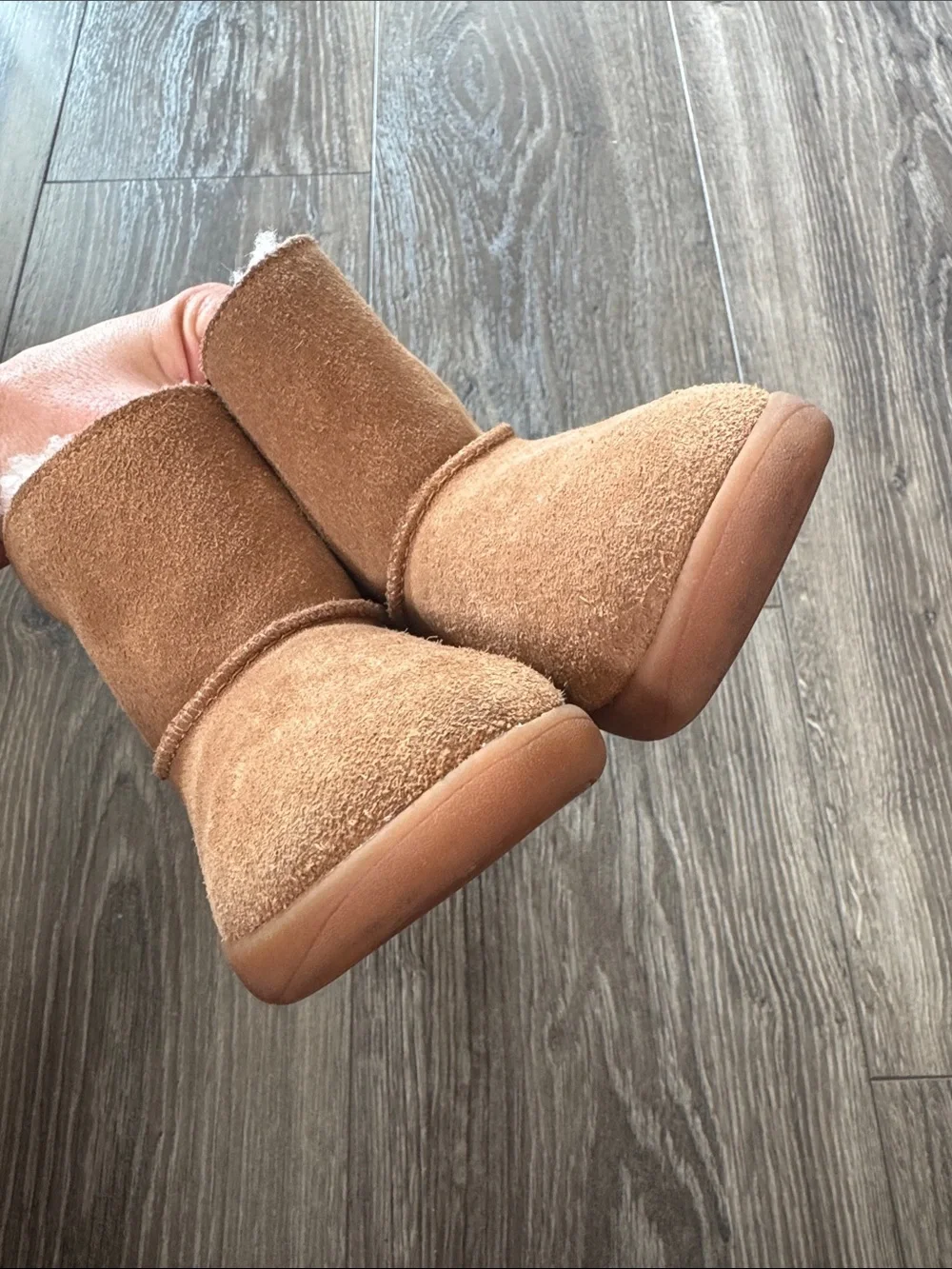 UGG Kids Short Suede Boots - Chestnut Brown